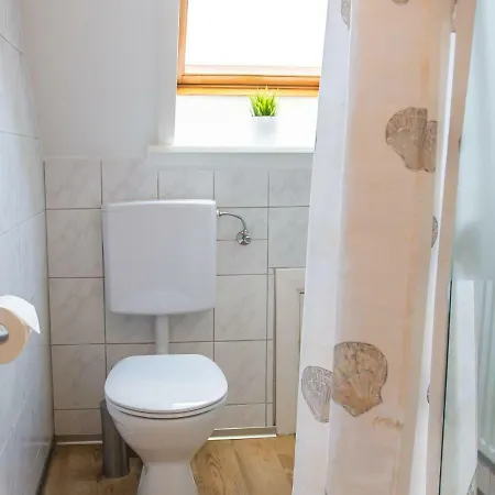 Haus Wiwibarg Og Lejlighed